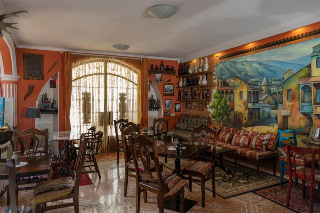 Elia Boutique Hostel & Apart-Hotel Тбилиси Екстериор снимка