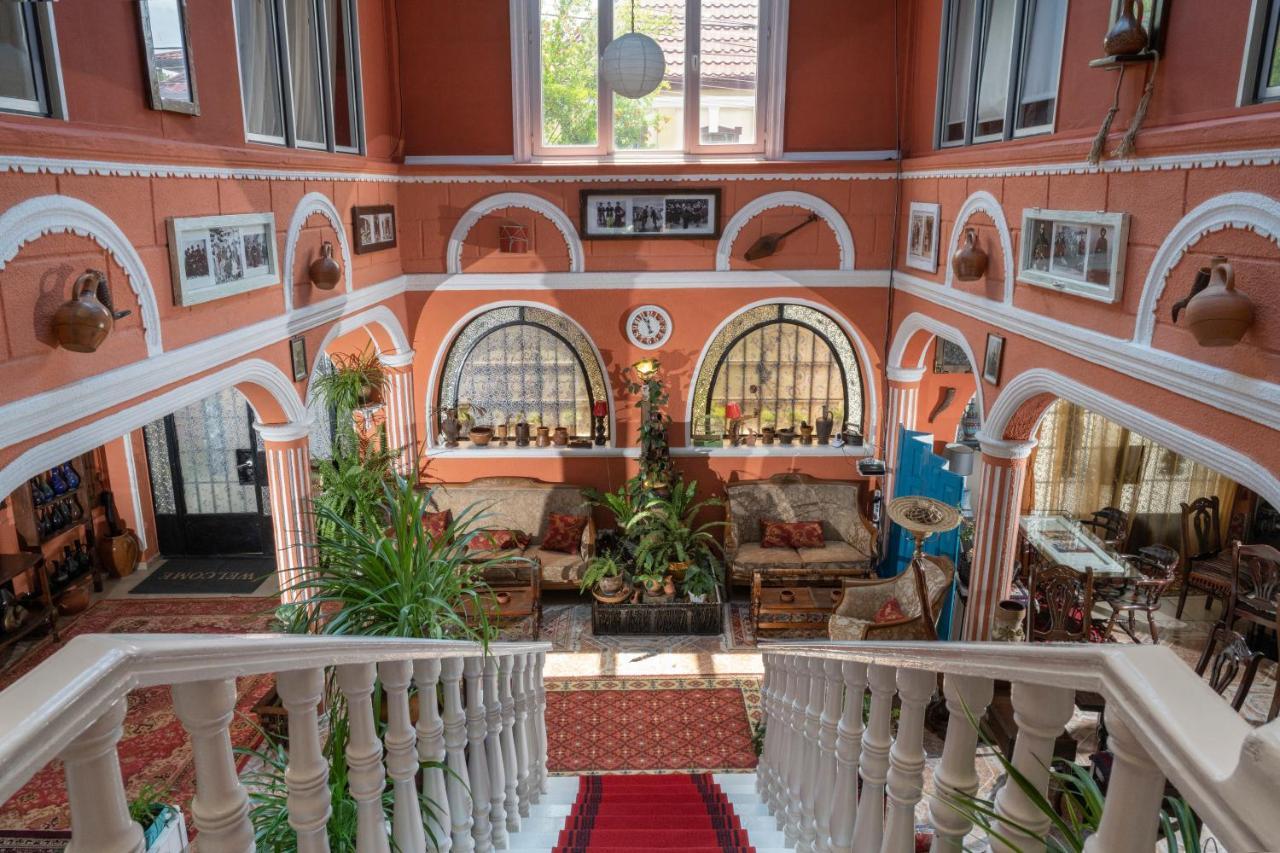 Elia Boutique Hostel & Apart-Hotel Тбилиси Екстериор снимка