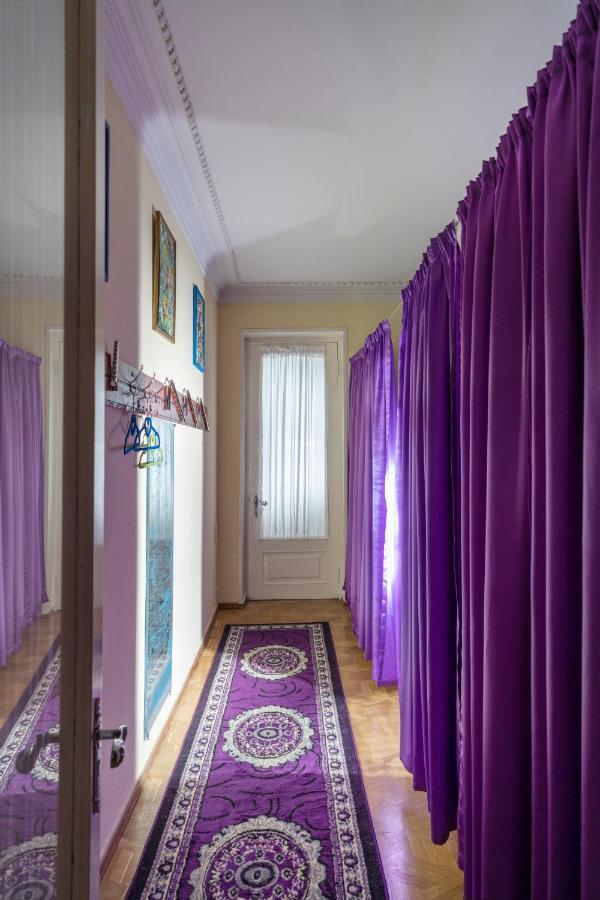 Elia Boutique Hostel & Apart-Hotel Тбилиси Екстериор снимка