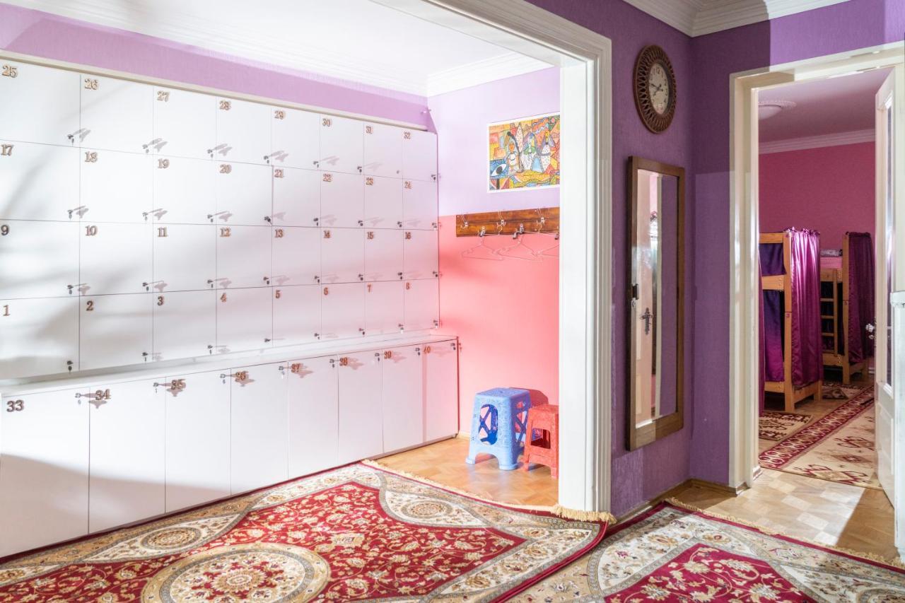 Elia Boutique Hostel & Apart-Hotel Тбилиси Екстериор снимка