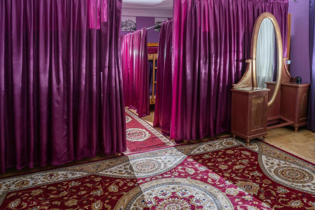 Elia Boutique Hostel & Apart-Hotel Тбилиси Екстериор снимка