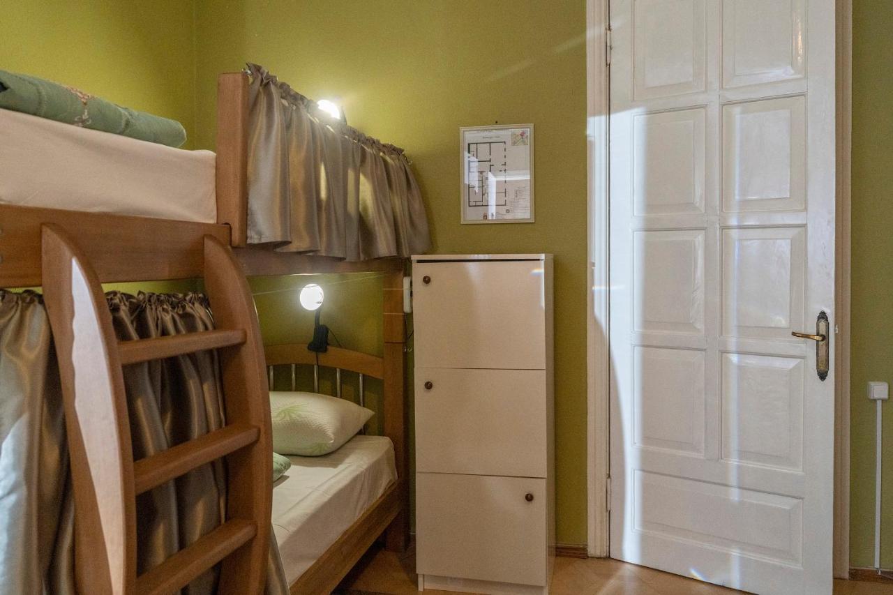 Elia Boutique Hostel & Apart-Hotel Тбилиси Екстериор снимка