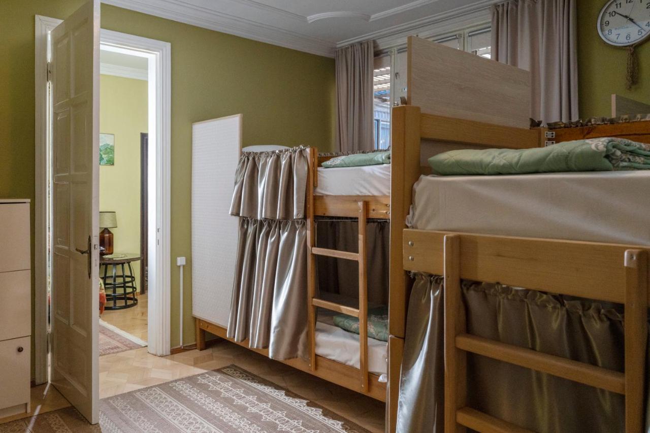 Elia Boutique Hostel & Apart-Hotel Тбилиси Екстериор снимка